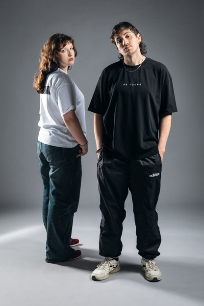 Camiseta Oversize "ESSENTIAL BLACK EDITION"