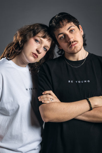 Camiseta Oversize "ESSENTIAL BLACK EDITION"